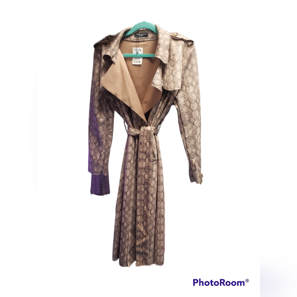 Few Moda, snake print trench coat. Size L. Slight stretch fabric.